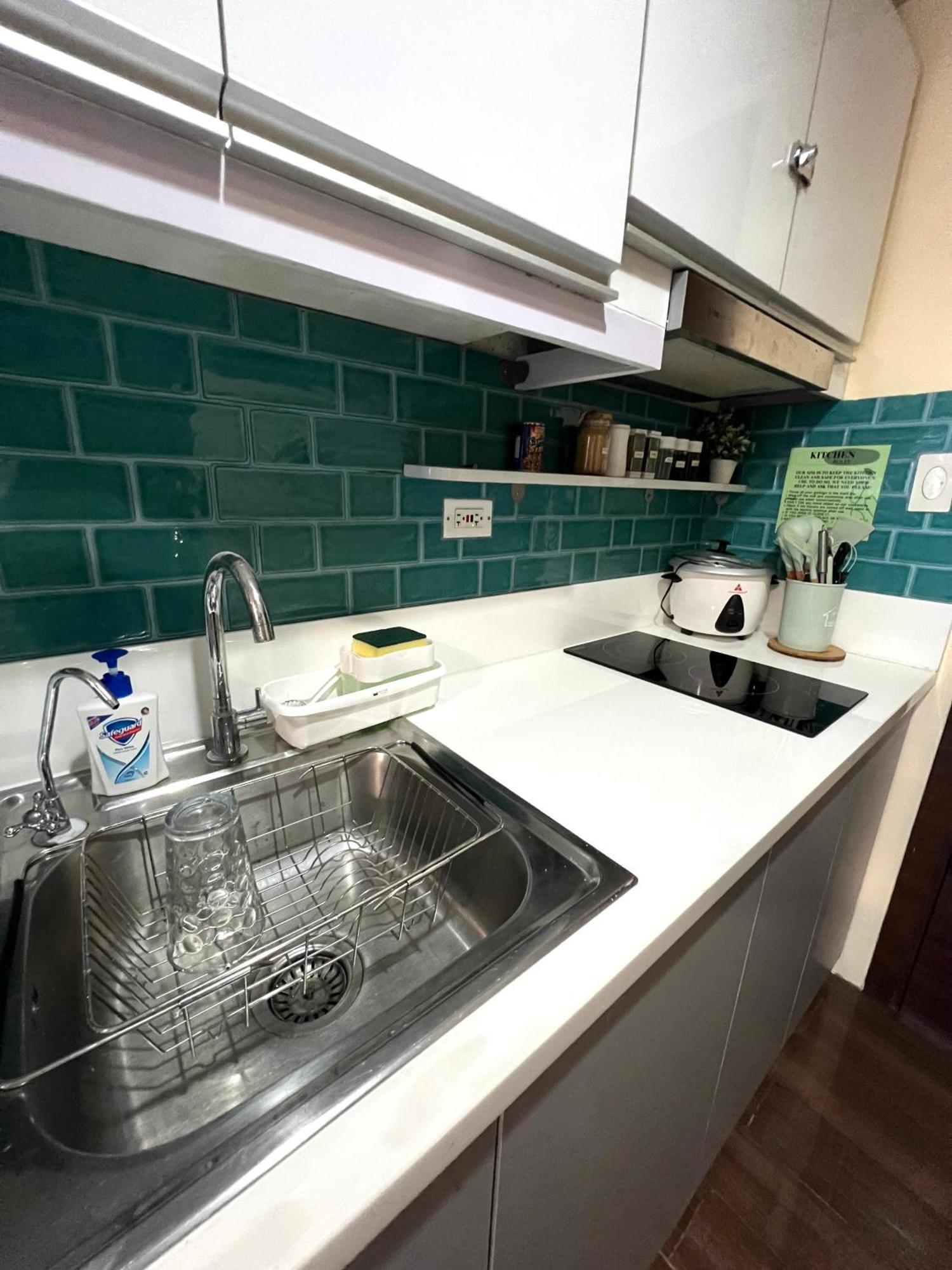 Apartment In Air Residences, Makati With Wifi, Netflix, Pool, Mall And More Manila Exterior photo